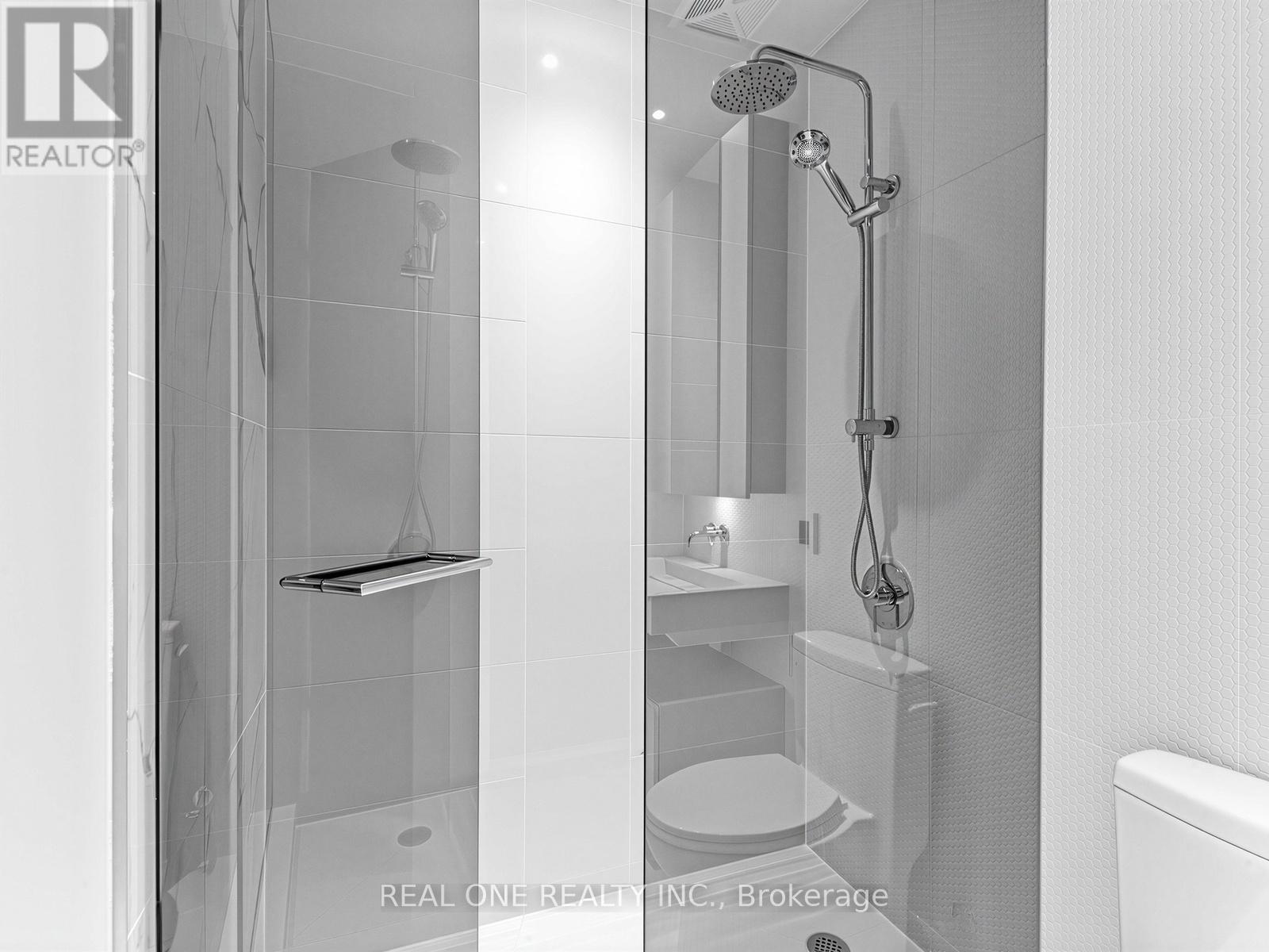 5703 - 11 Yorkville Avenue, Toronto, Ontario  M4W 0B7 - Photo 19 - C13044172