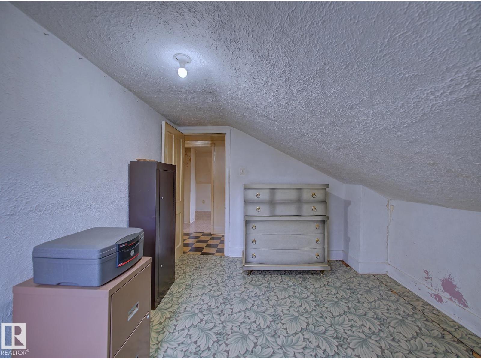 9533 77 Av Nw, Edmonton, Alberta  T6C 0M3 - Photo 31 - E4484301