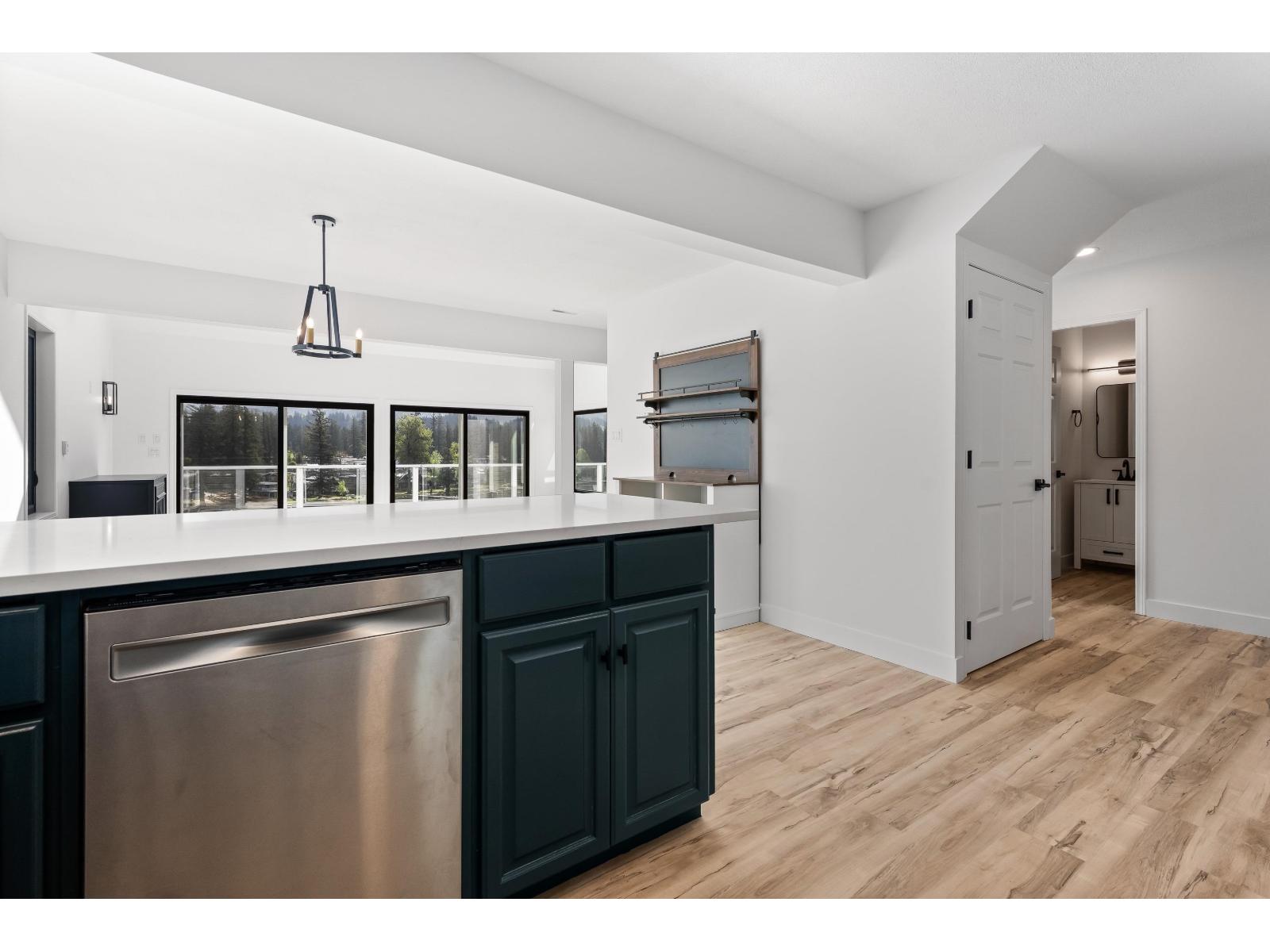 217 Lakeshore Drive, Cultus Lake North, Cultus Lake, British Columbia  V2R 5A1 - Photo 11 - R3115558