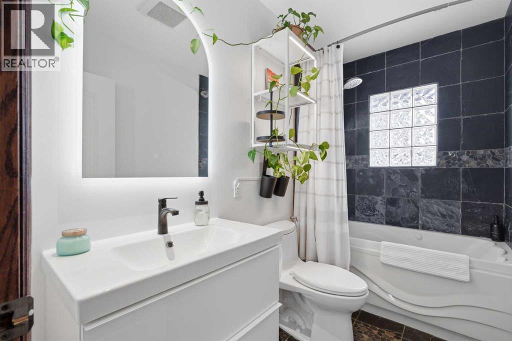 1907 Kelwood Drive SW, Calgary, Alberta  T3E 3Z4 - Photo 17 - A2302714