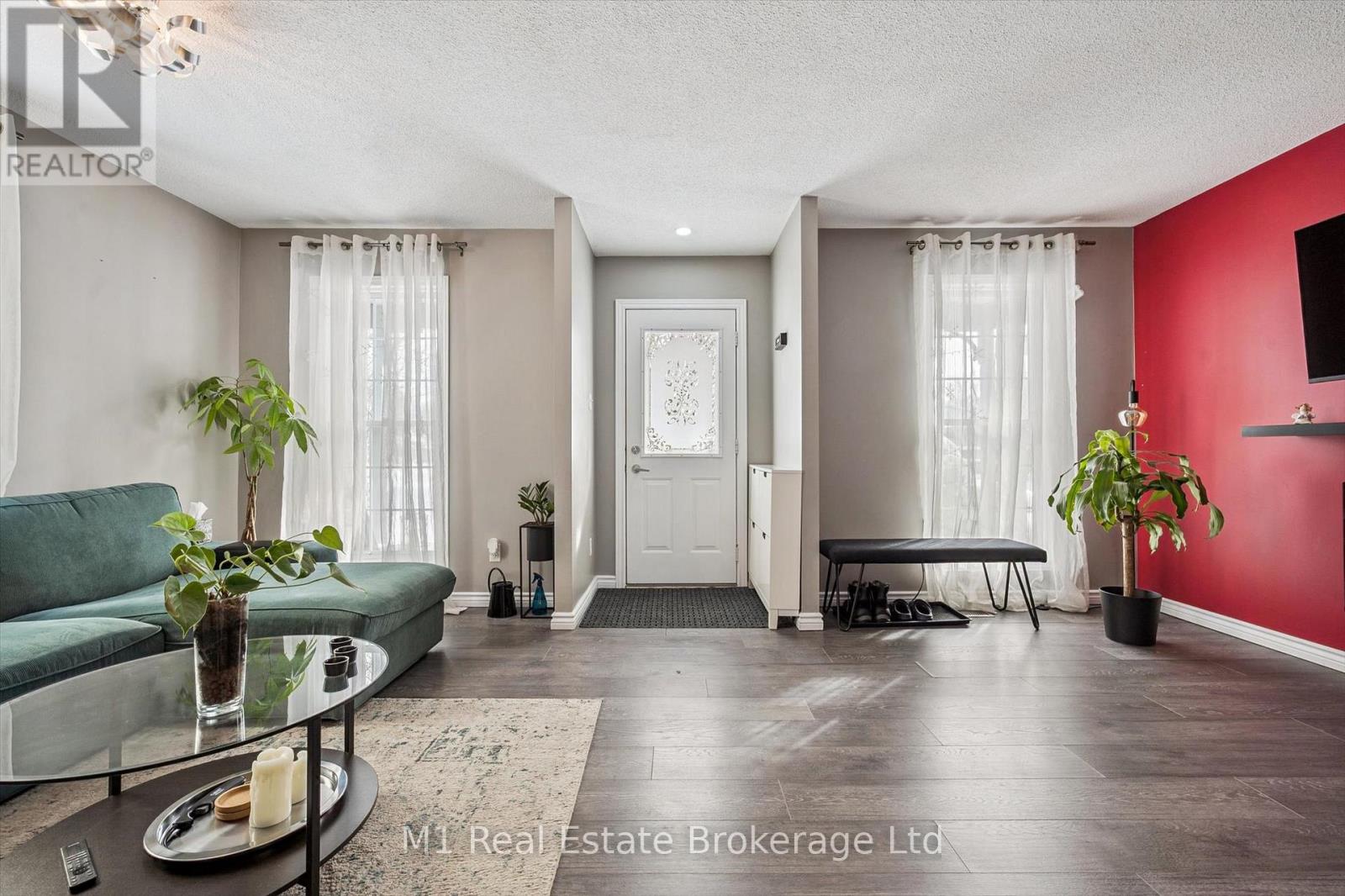 668 Jacob Lane, Waterloo, Ontario  N2V 2G9 - Photo 2 - X12787886