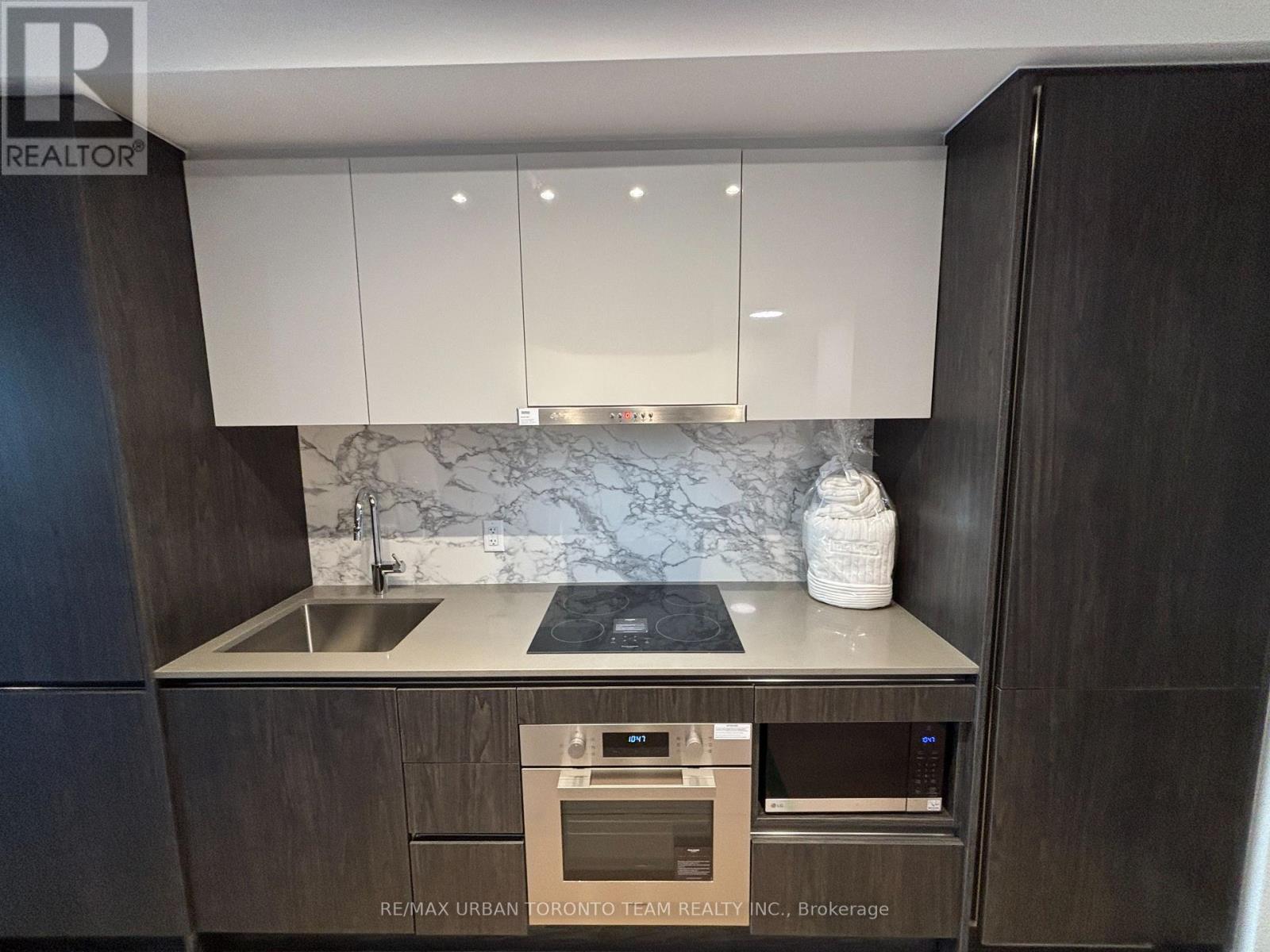 803 - 180 Front Street E, Toronto, Ontario  M5A 0A9 - Photo 3 - C13045684