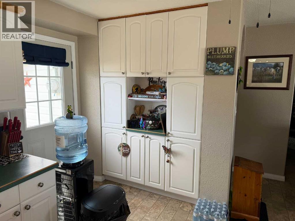 121 2 Avenue, Falher, Alberta  T0H 1M0 - Photo 5 - A2304049