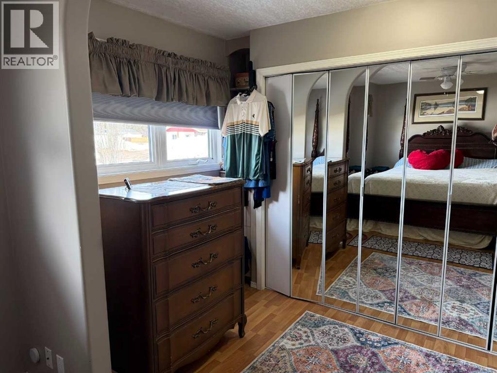 121 2 Avenue, Falher, Alberta  T0H 1M0 - Photo 13 - A2304049