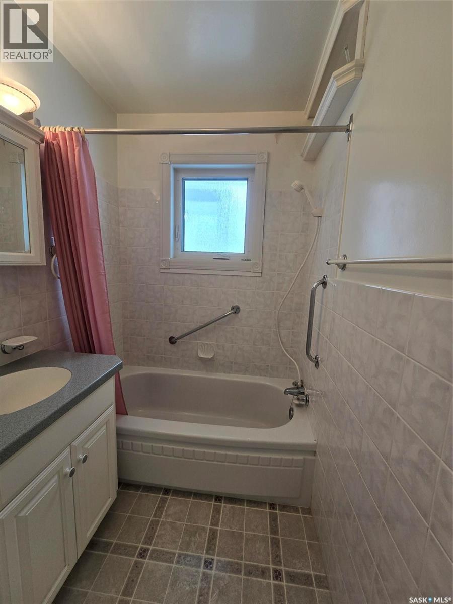 904 Alice Street, Grenfell, Saskatchewan  S0G 2B0 - Photo 25 - SK033973