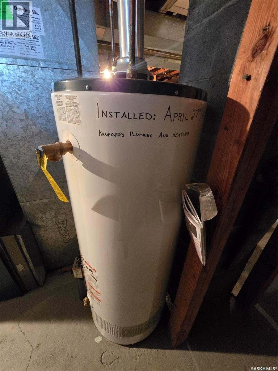 904 Alice Street, Grenfell, Saskatchewan  S0G 2B0 - Photo 38 - SK033973