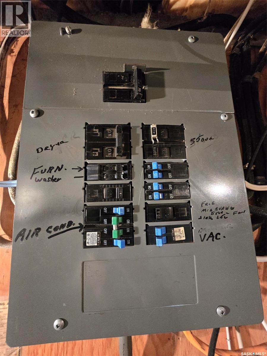 904 Alice Street, Grenfell, Saskatchewan  S0G 2B0 - Photo 39 - SK033973