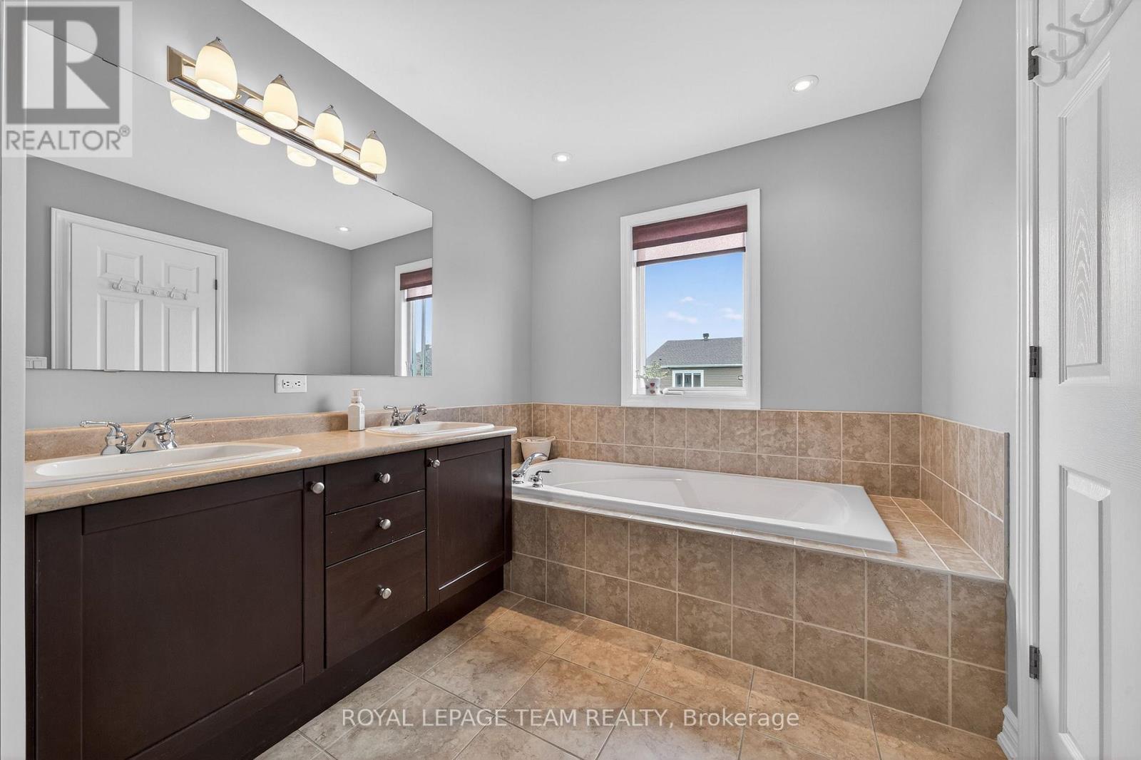 336 Glenbrae Avenue, Ottawa, Ontario  K2W 0C2 - Photo 27 - X12956770