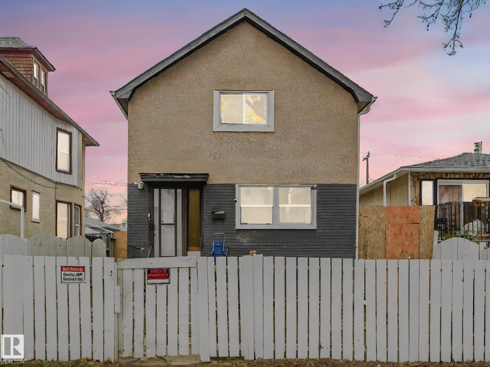 9632 106A AV NW, Edmonton, Alberta