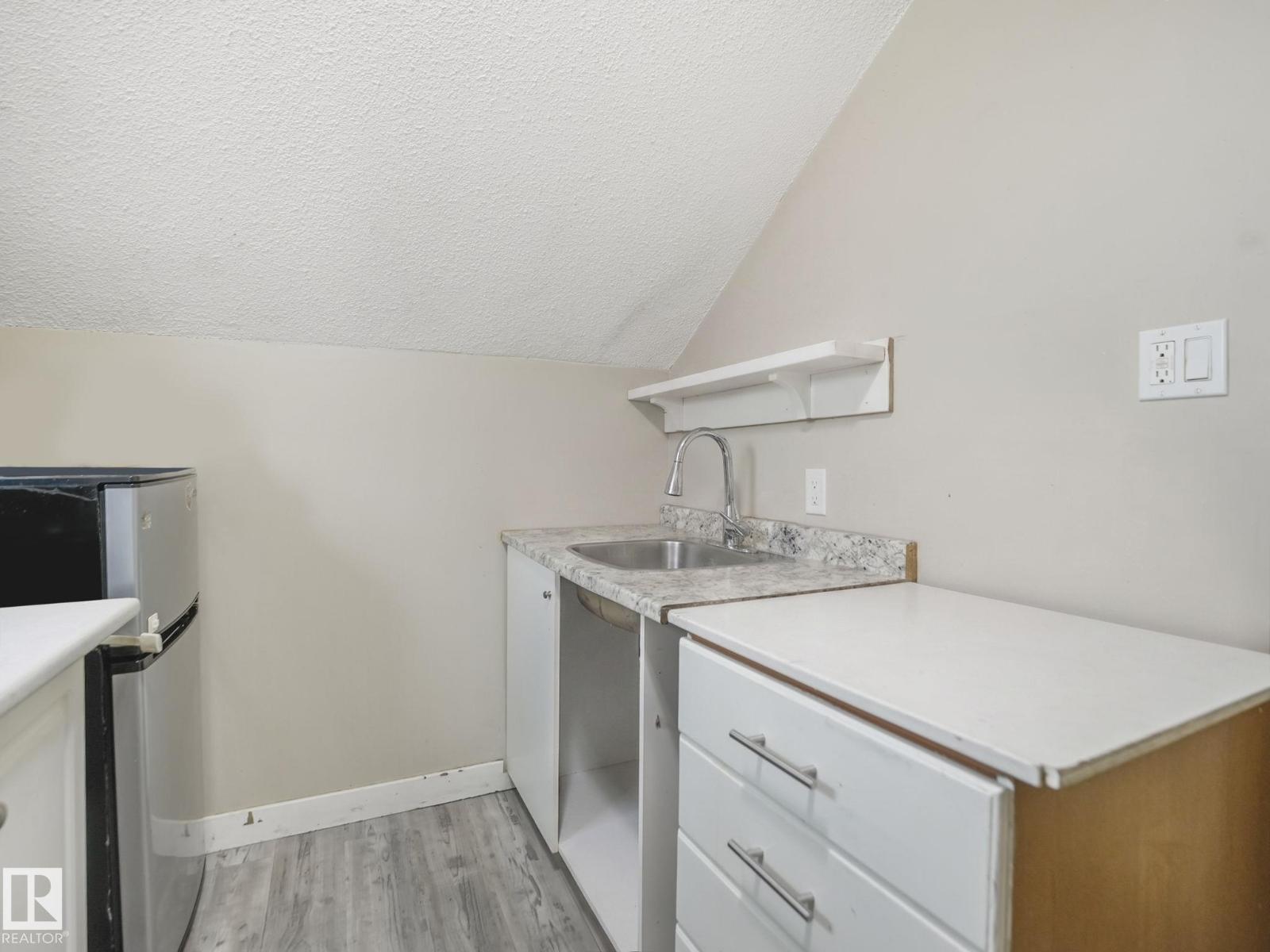 9632 106a Av Nw, Edmonton, Alberta  T5H 0T2 - Photo 39 - E4484259