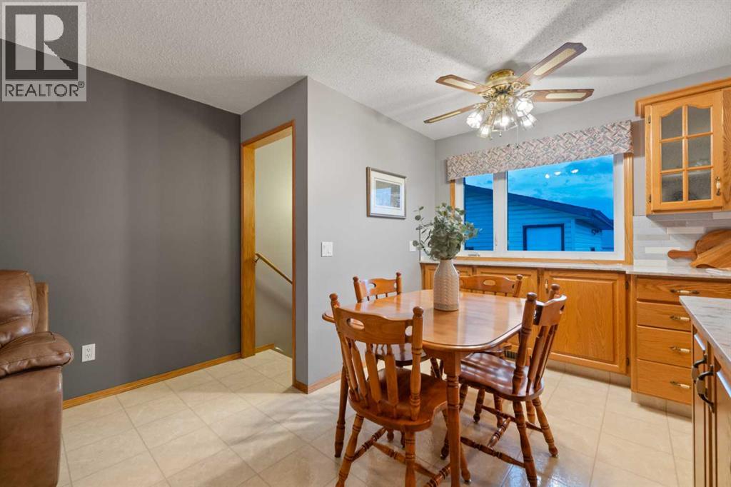 479 Templevale Drive NE, Calgary, Alberta  T1Y 4V3 - Photo 9 - A2300986