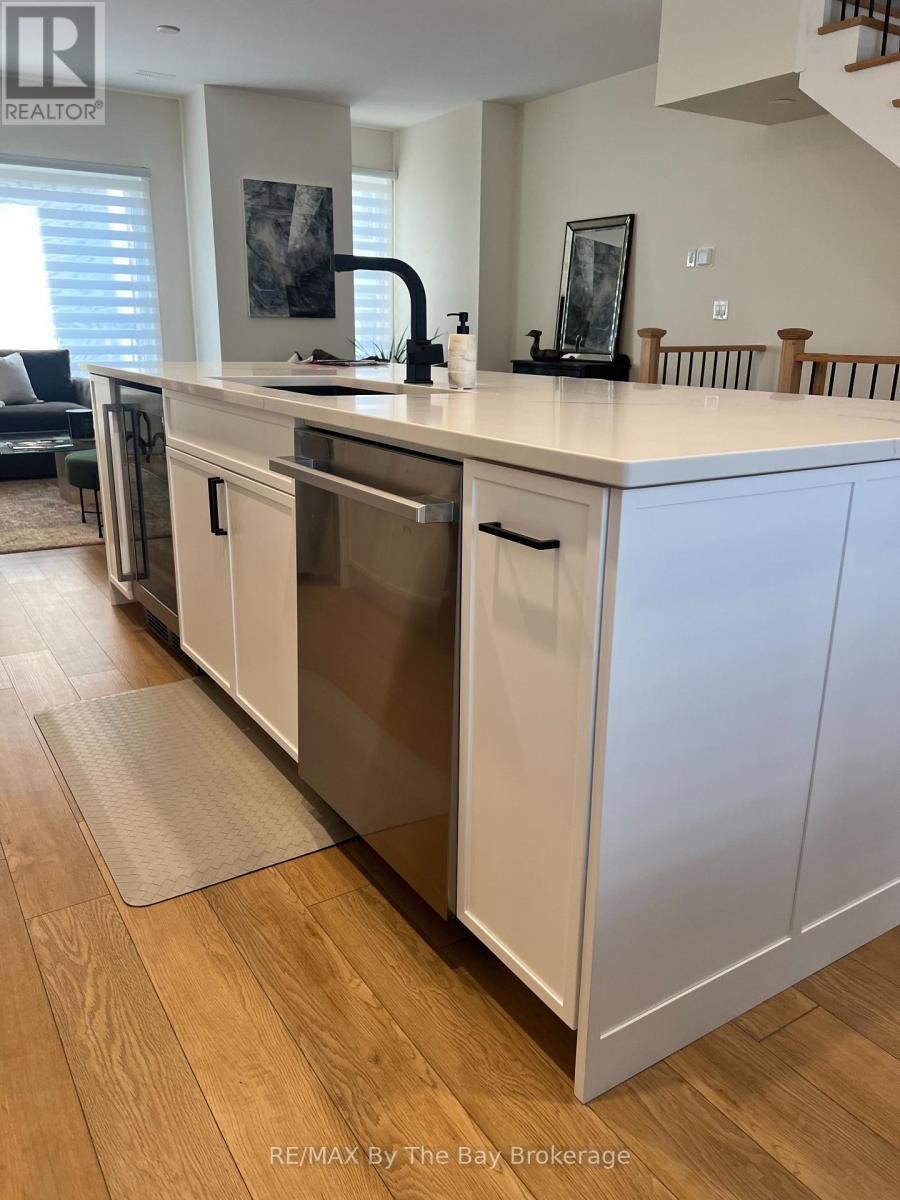 8 Bru Lor Lane, Orillia, Ontario  L3V 8P4 - Photo 17 - S13006468