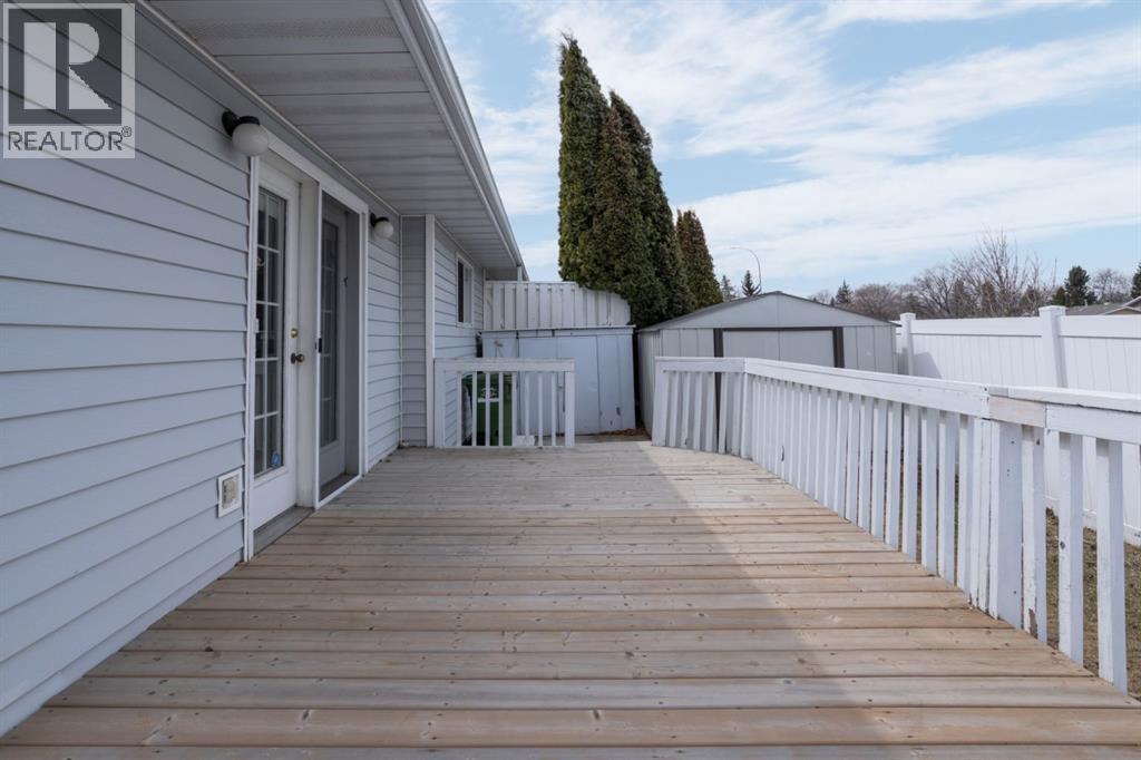 3924 56a Streetclose, Camrose, Alberta  T4V 4L1 - Photo 2 - A2305314