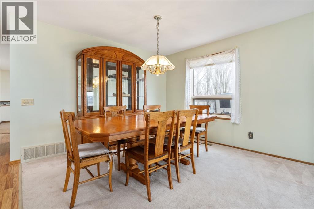 3924 56a Streetclose, Camrose, Alberta  T4V 4L1 - Photo 7 - A2305314