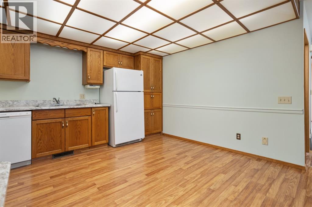 3924 56a Streetclose, Camrose, Alberta  T4V 4L1 - Photo 10 - A2305314