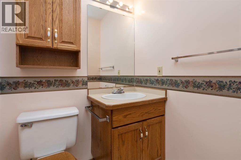 3924 56a Streetclose, Camrose, Alberta  T4V 4L1 - Photo 17 - A2305314