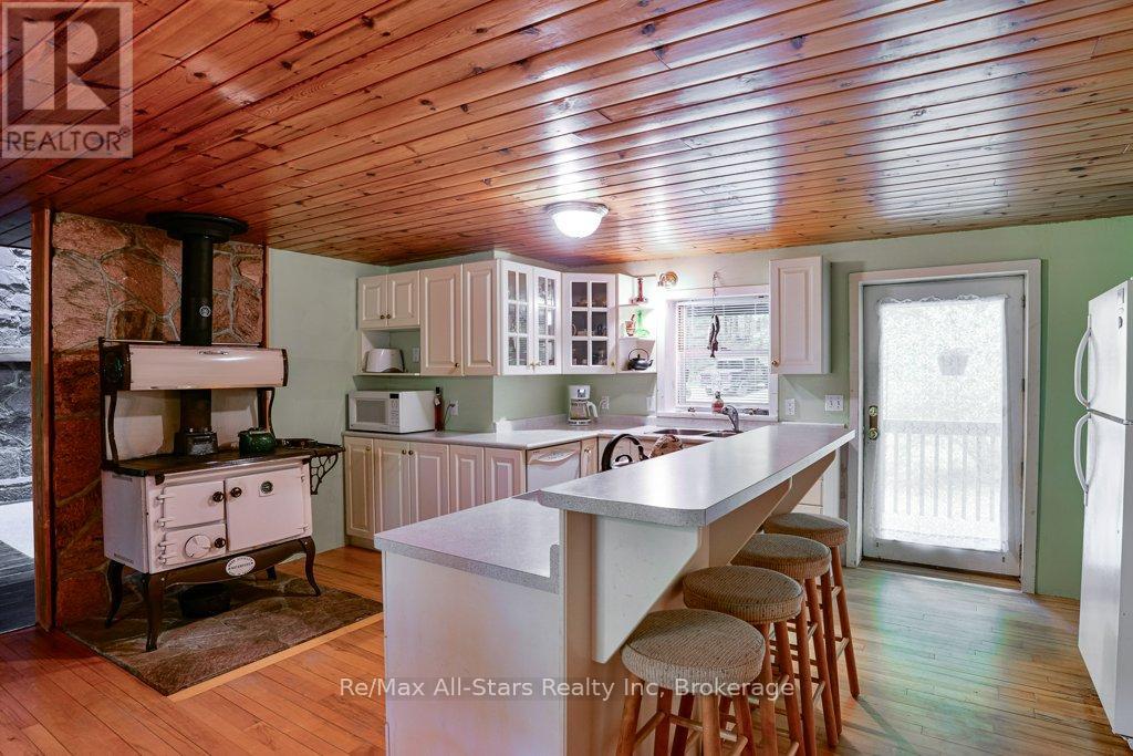 1386 South Portage Road, Lake Of Bays, Ontario  P1H 2J6 - Photo 14 - X13045704