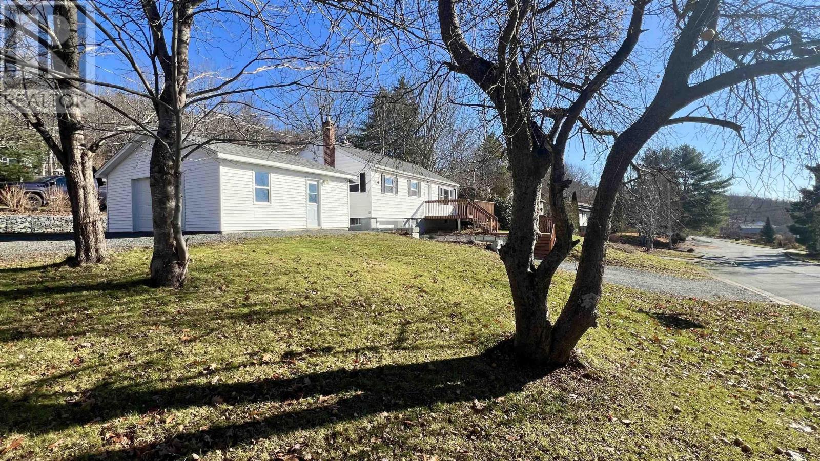 6 Pembrooke Street, Waverley, Nova Scotia  B2R 1L6 - Photo 2 - 202528065