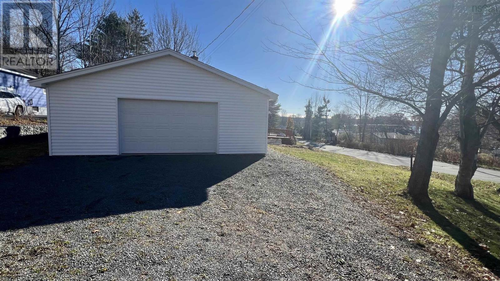 6 Pembrooke Street, Waverley, Nova Scotia  B2R 1L6 - Photo 3 - 202528065