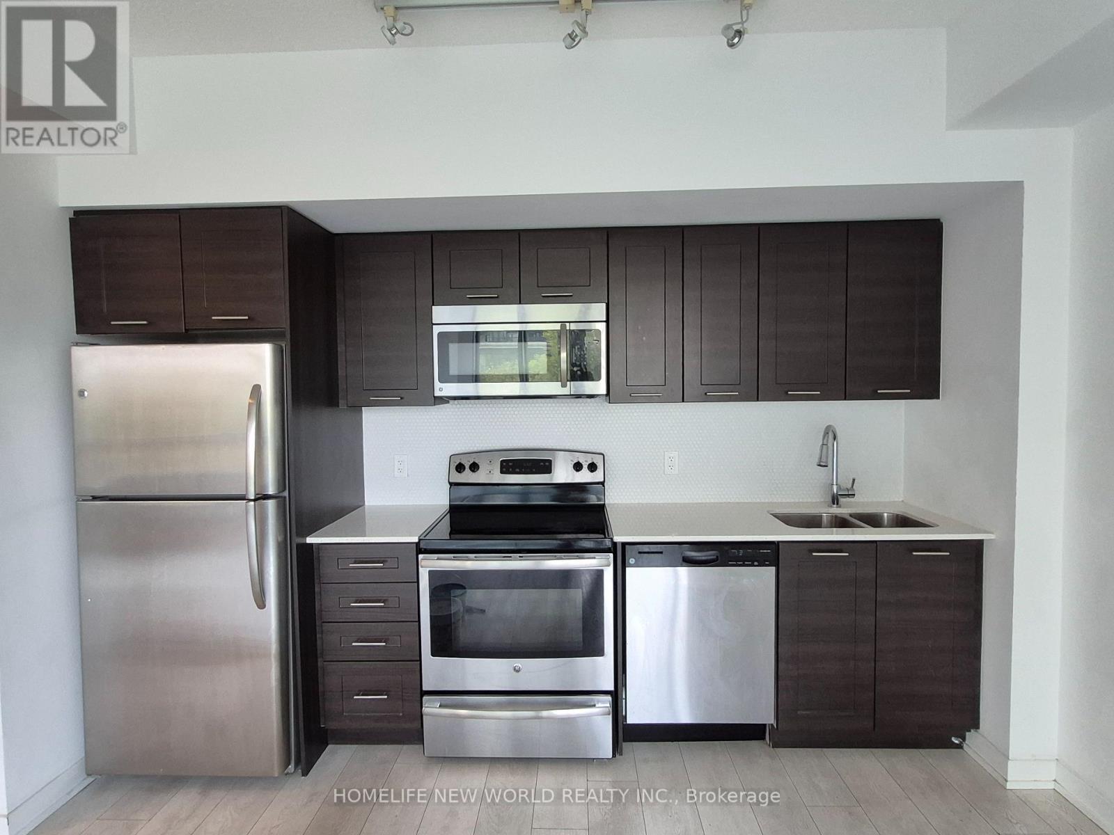 516 - 2212 Lake Shore Boulevard W, Toronto, Ontario  M8V 0C2 - Photo 3 - W13045748