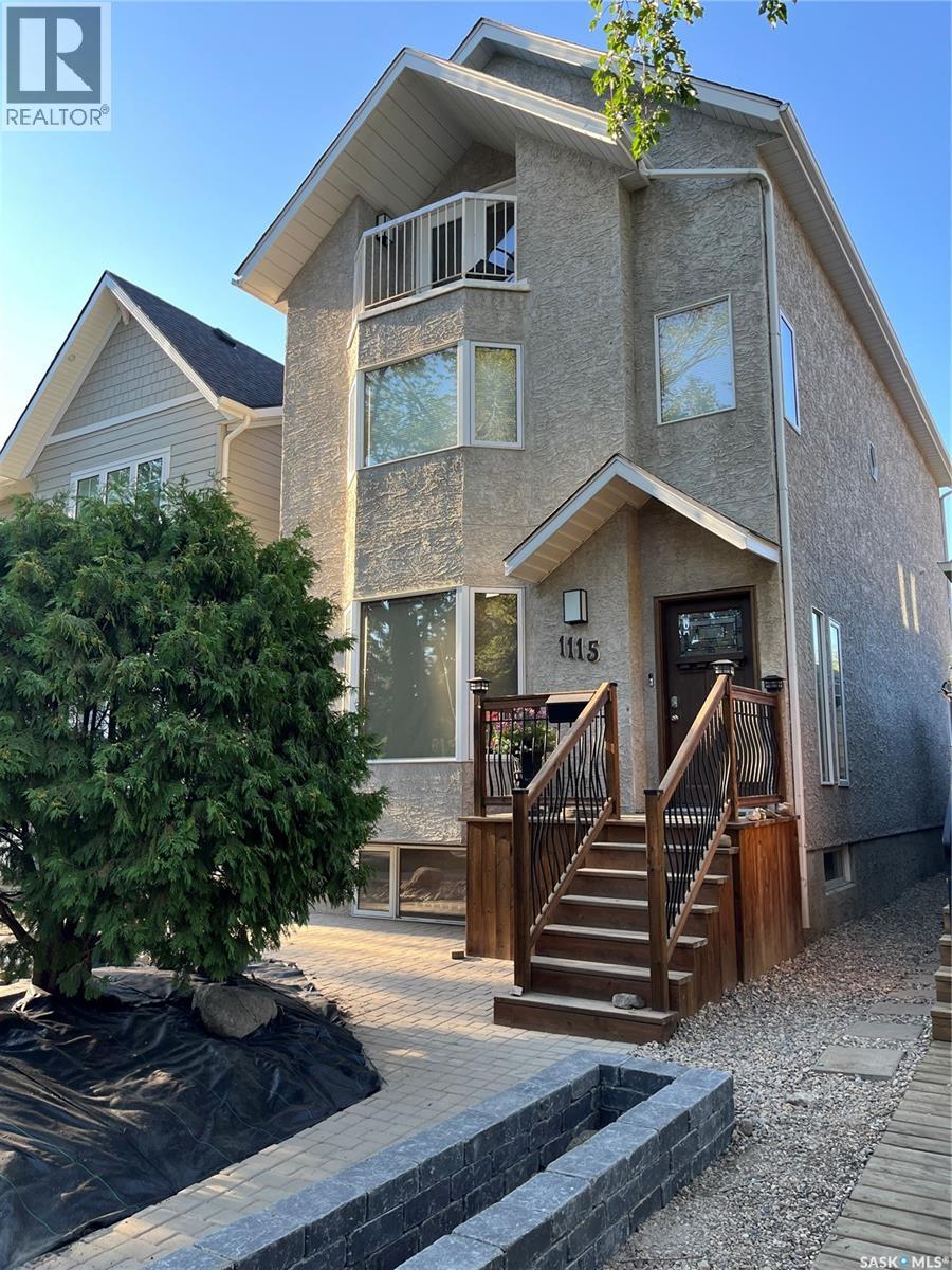 1115 Aird Street, Saskatoon, Saskatchewan  S7N 0T2 - Photo 2 - SK033983