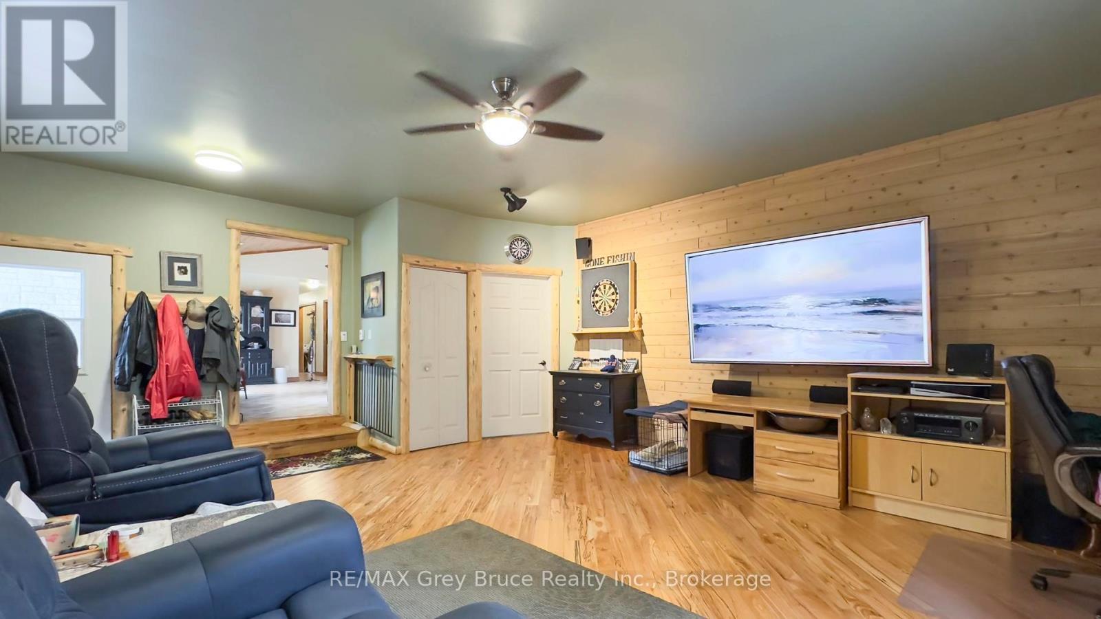 236 Bruce Street, South Bruce Peninsula, Ontario  N0H 2T0 - Photo 26 - X12224444