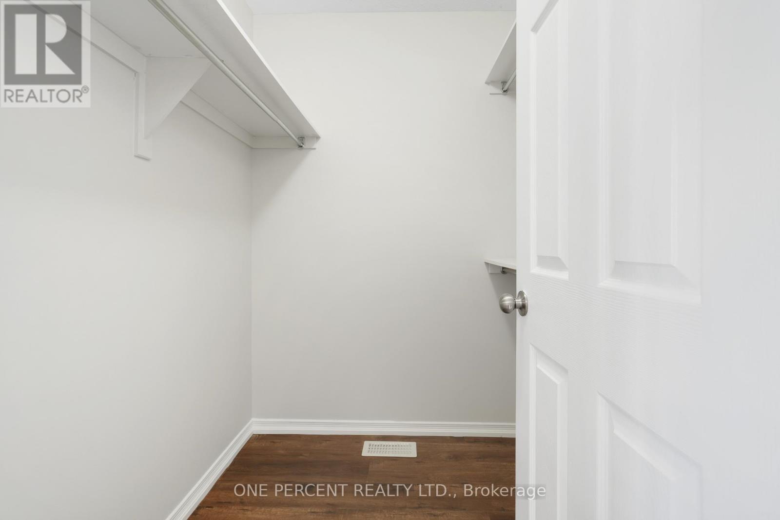 209 Rolling Meadow Crescent, Ottawa, Ontario  K1W 0B1 - Photo 24 - X12852890