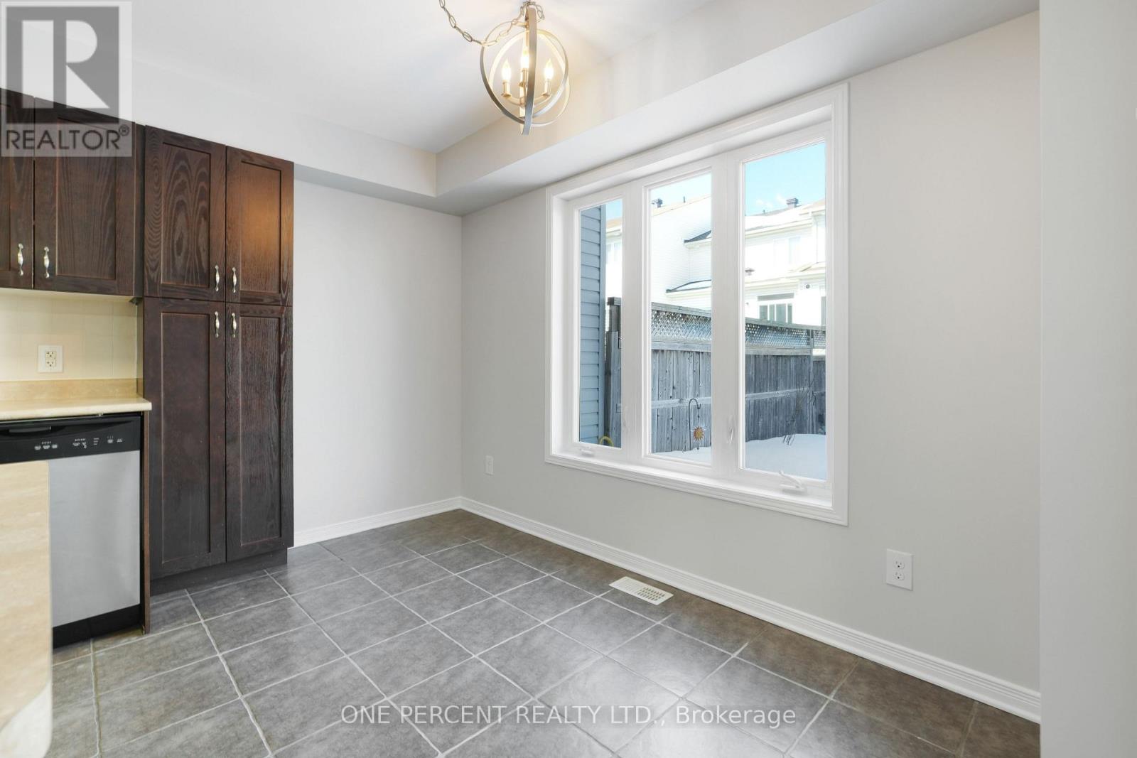 209 Rolling Meadow Crescent, Ottawa, Ontario  K1W 0B1 - Photo 18 - X12852890