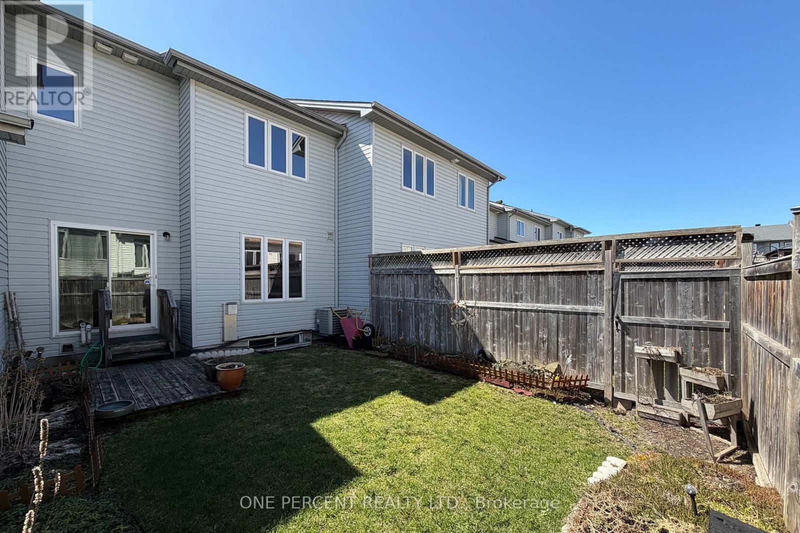209 Rolling Meadow Crescent, Ottawa, Ontario  K1W 0B1 - Photo 34 - X12852890