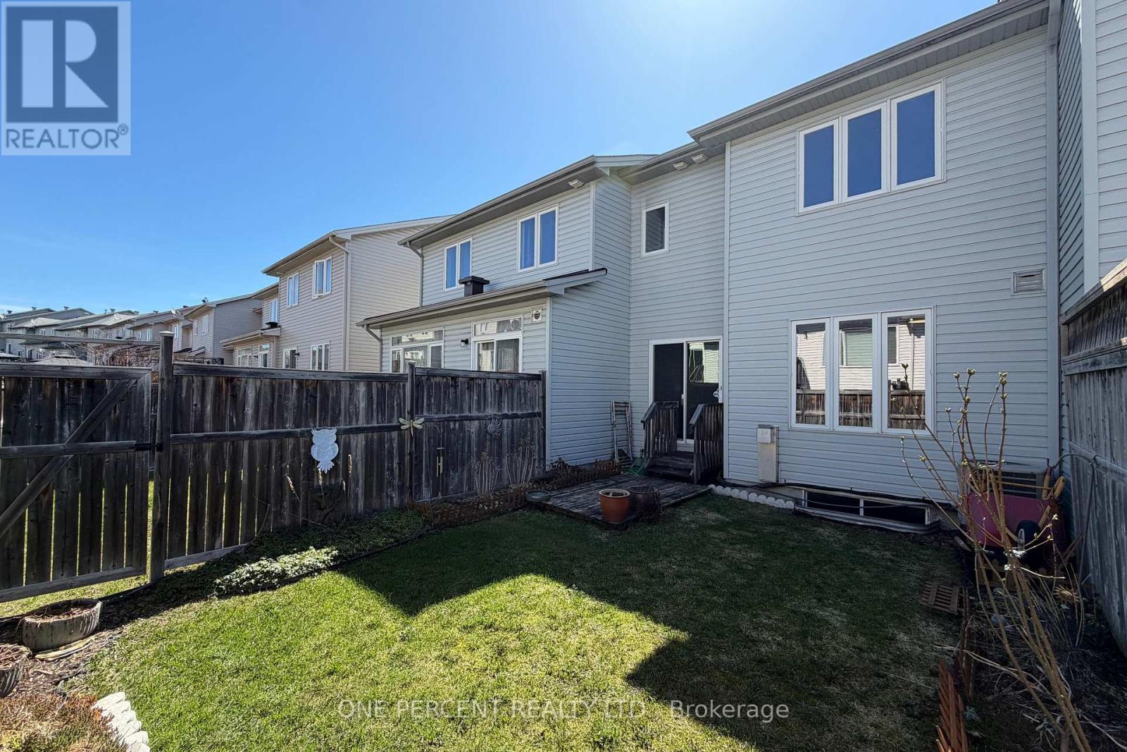 209 Rolling Meadow Crescent, Ottawa, Ontario  K1W 0B1 - Photo 35 - X12852890