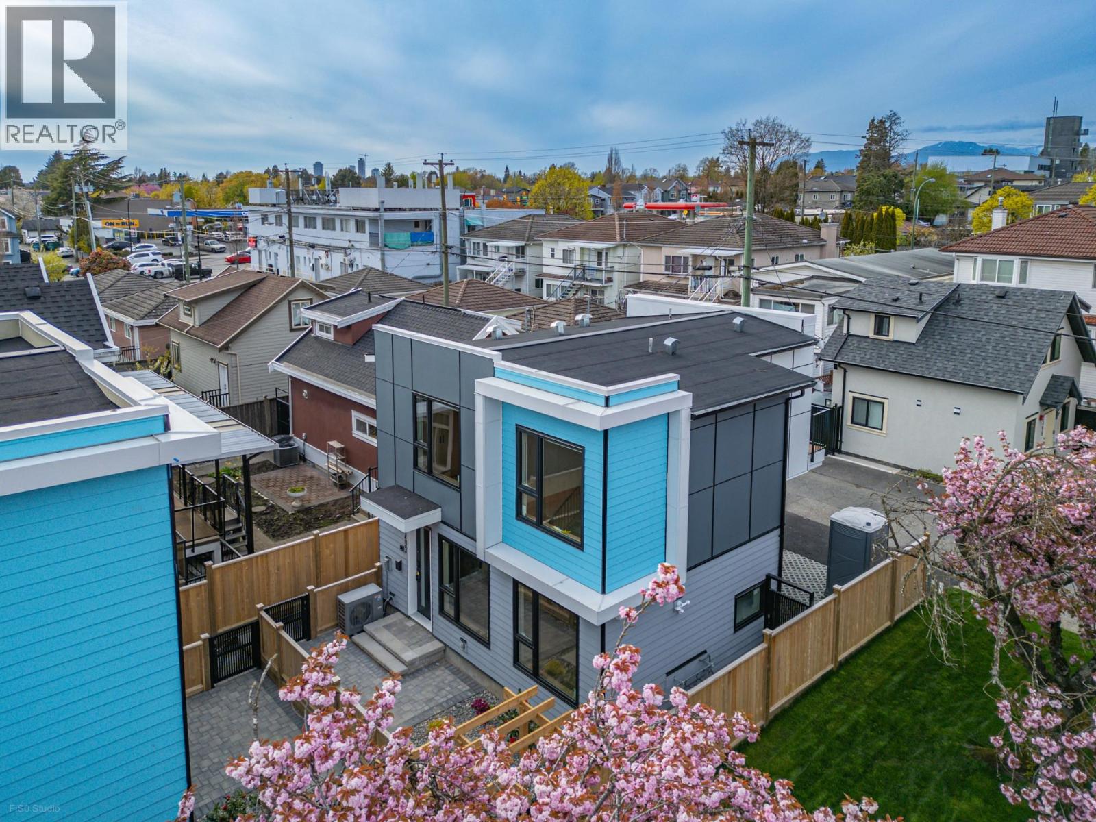 3 1495 E 58TH AVENUE, Vancouver, British Columbia