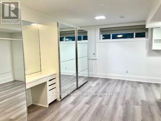 54 Leisure Lane, Richmond Hill, Ontario  L4C 4X1 - Photo 20 - N12977008