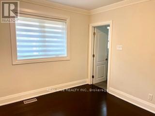 54 Leisure Lane, Richmond Hill, Ontario  L4C 4X1 - Photo 10 - N12977008