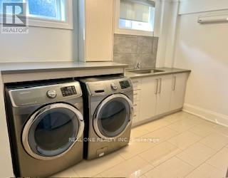 54 Leisure Lane, Richmond Hill, Ontario  L4C 4X1 - Photo 27 - N12977008