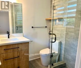 54 Leisure Lane, Richmond Hill, Ontario  L4C 4X1 - Photo 12 - N12977008