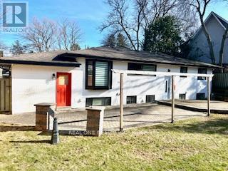 54 Leisure Lane, Richmond Hill, Ontario  L4C 4X1 - Photo 29 - N12977008