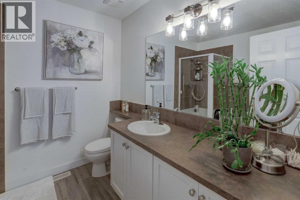 90 Royal Crest Point Nw, Calgary, Alberta  T3G 5W5 - Photo 18 - A2295902