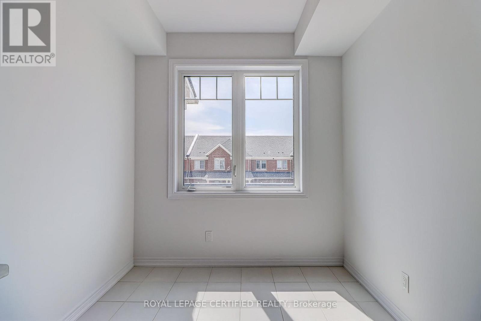 2013 Cameron Lott Crescent, Oshawa, Ontario  L1L 0S1 - Photo 12 - E13045760