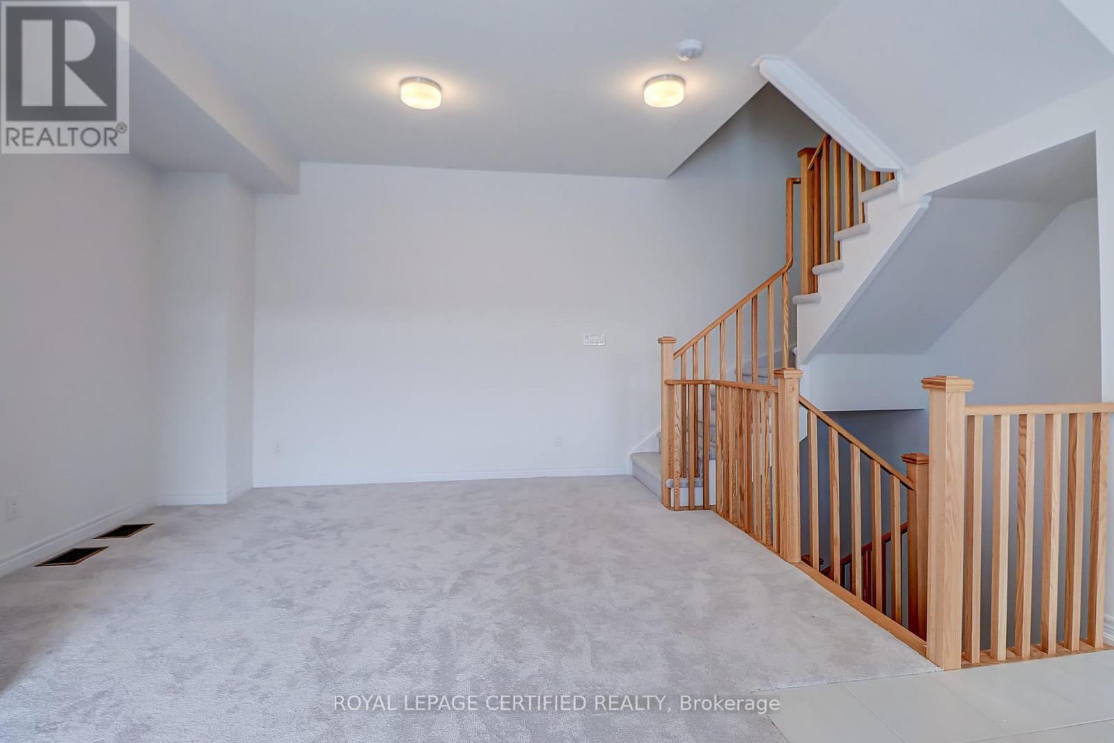 2013 Cameron Lott Crescent, Oshawa, Ontario  L1L 0S1 - Photo 18 - E13045760