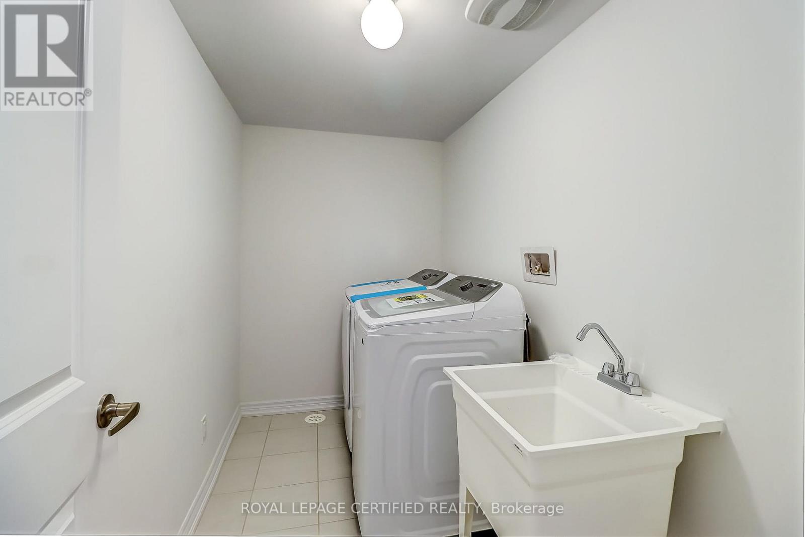 2013 Cameron Lott Crescent, Oshawa, Ontario  L1L 0S1 - Photo 31 - E13045760