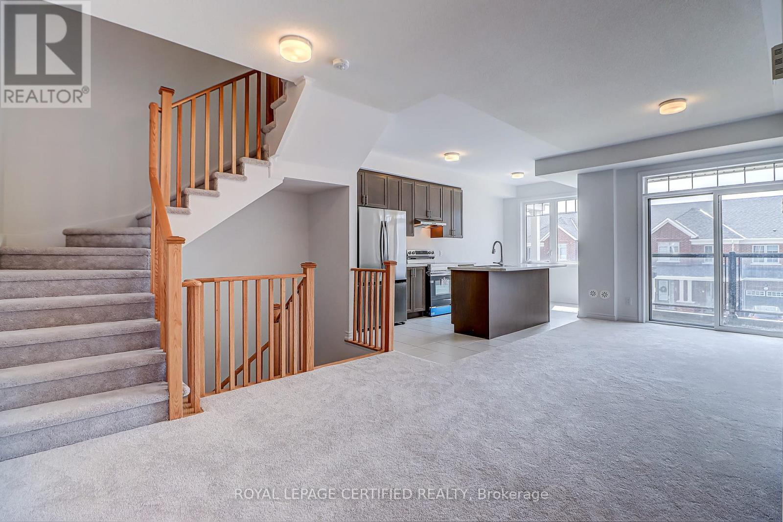 2013 Cameron Lott Crescent, Oshawa, Ontario  L1L 0S1 - Photo 5 - E13045760