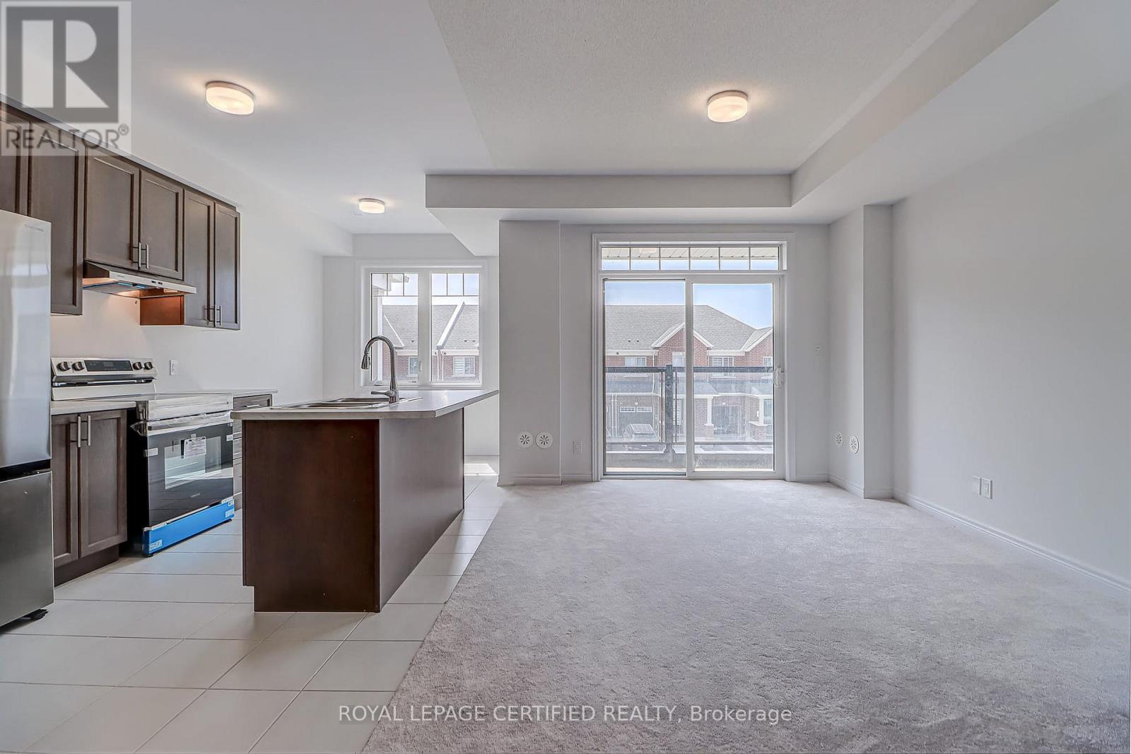 2013 Cameron Lott Crescent, Oshawa, Ontario  L1L 0S1 - Photo 6 - E13045760