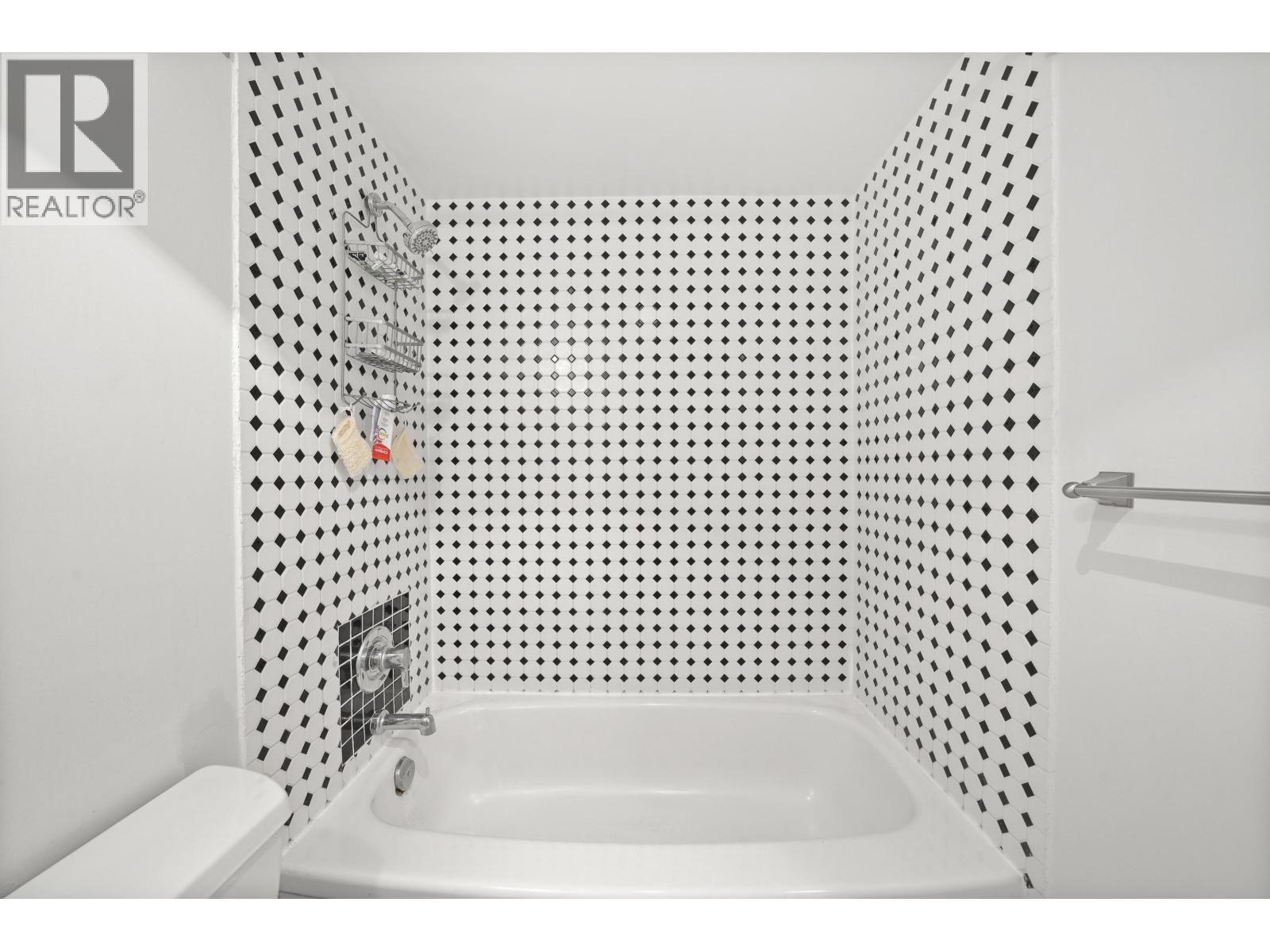 1006 2016 Fullerton Avenue, North Vancouver, British Columbia  V7P 3E6 - Photo 17 - R3063834