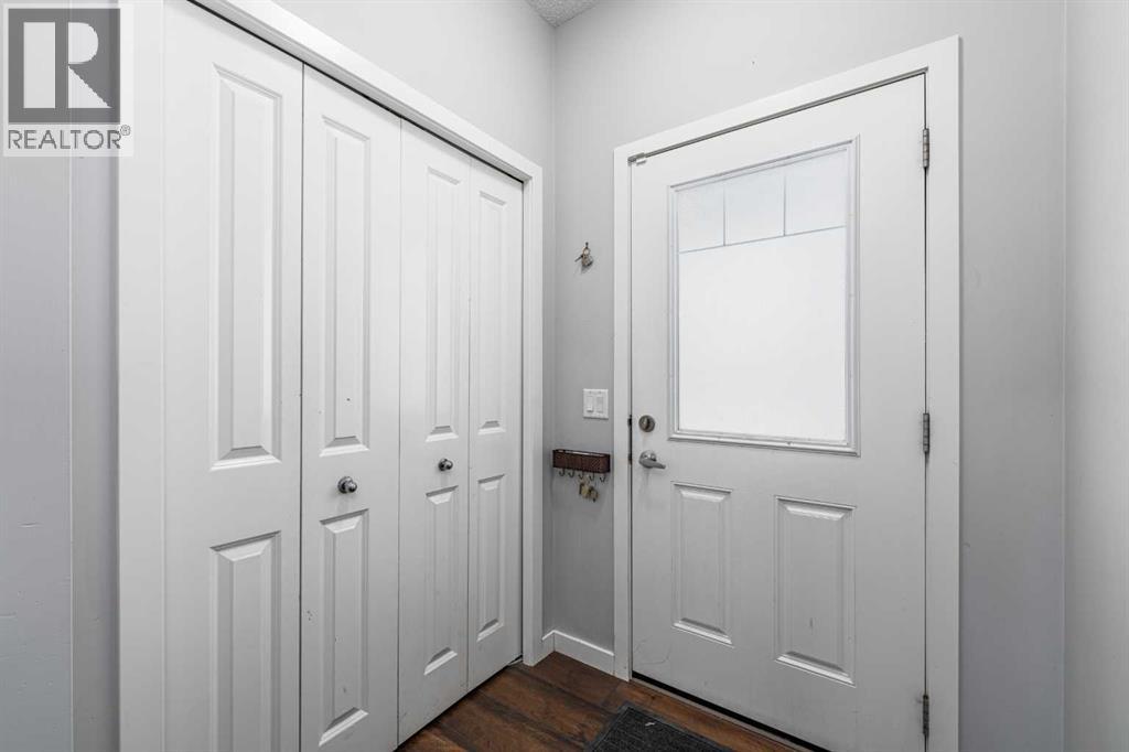 313 Hillcrest Road Sw, Airdrie, Alberta  T4B 4K1 - Photo 4 - A2297458