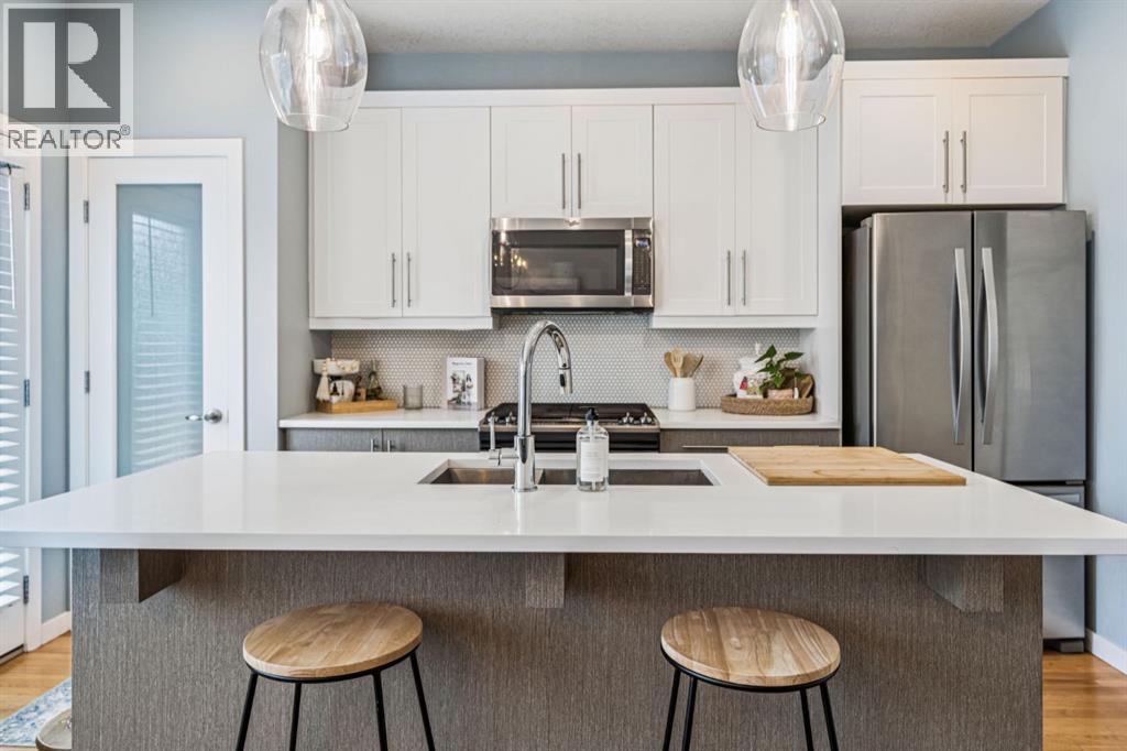 143 Fireside Drive, Cochrane, Alberta  T4C 0X4 - Photo 2 - A2303218