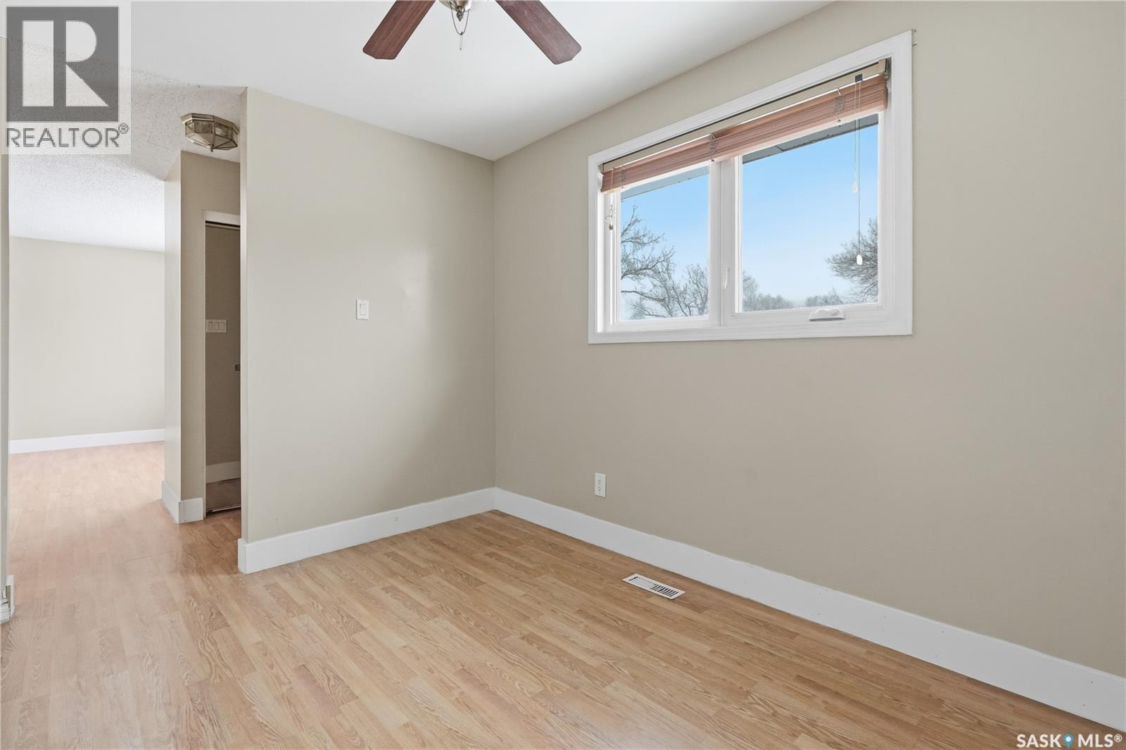 94 Lloyd Crescent, Regina, Saskatchewan  S4R 6C1 - Photo 13 - SK033909