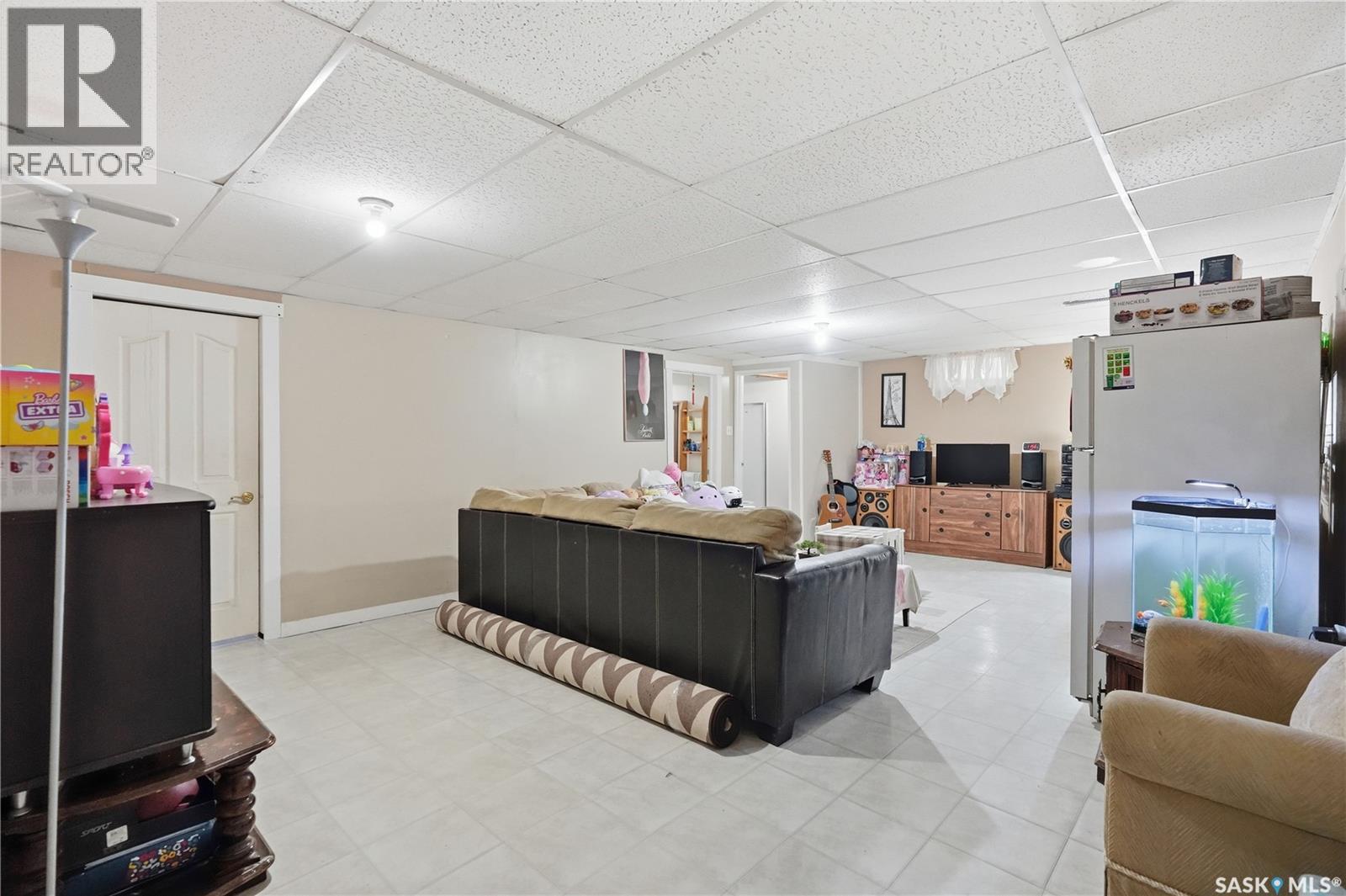 94 Lloyd Crescent, Regina, Saskatchewan  S4R 6C1 - Photo 21 - SK033909