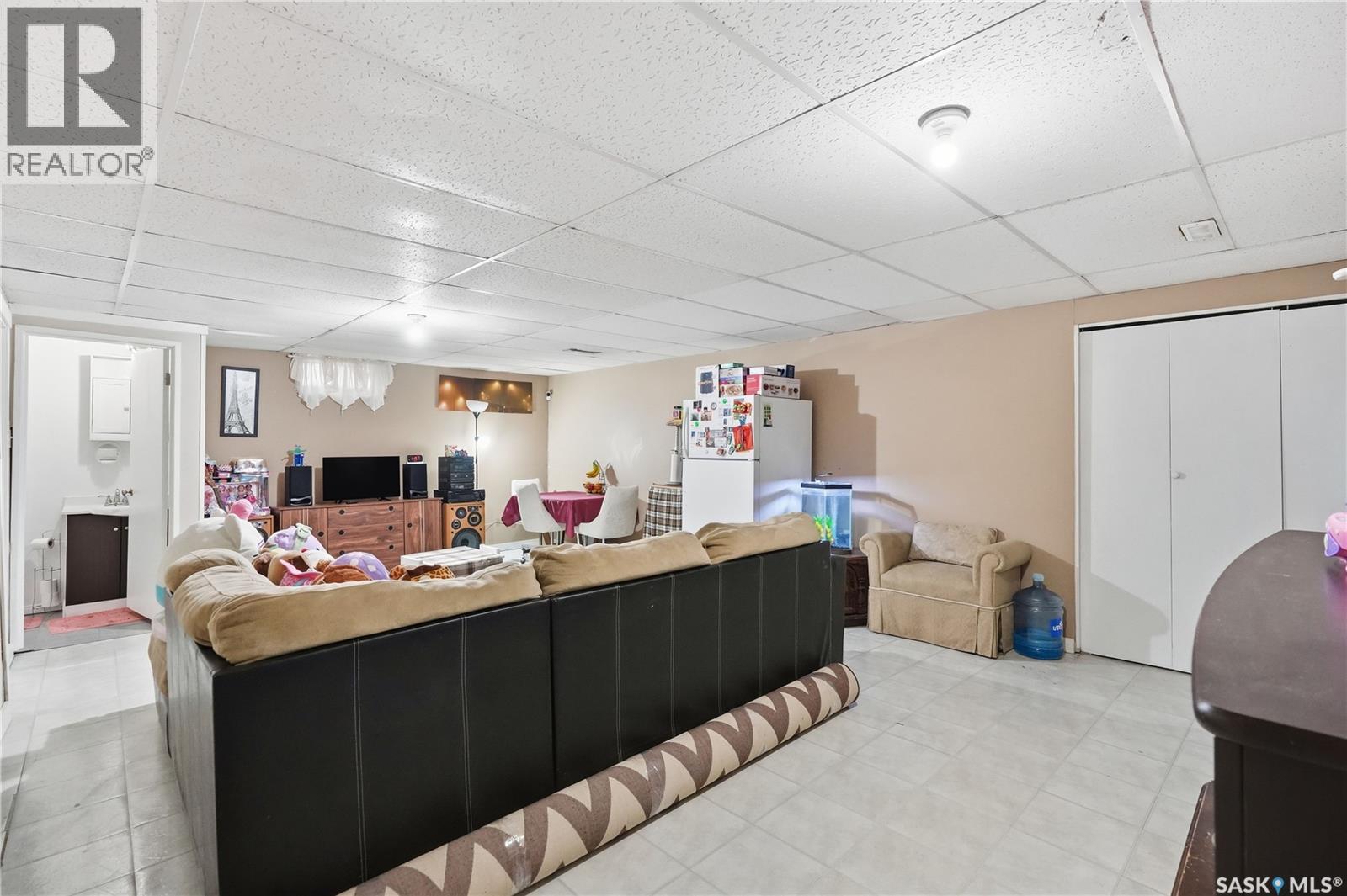 94 Lloyd Crescent, Regina, Saskatchewan  S4R 6C1 - Photo 23 - SK033909