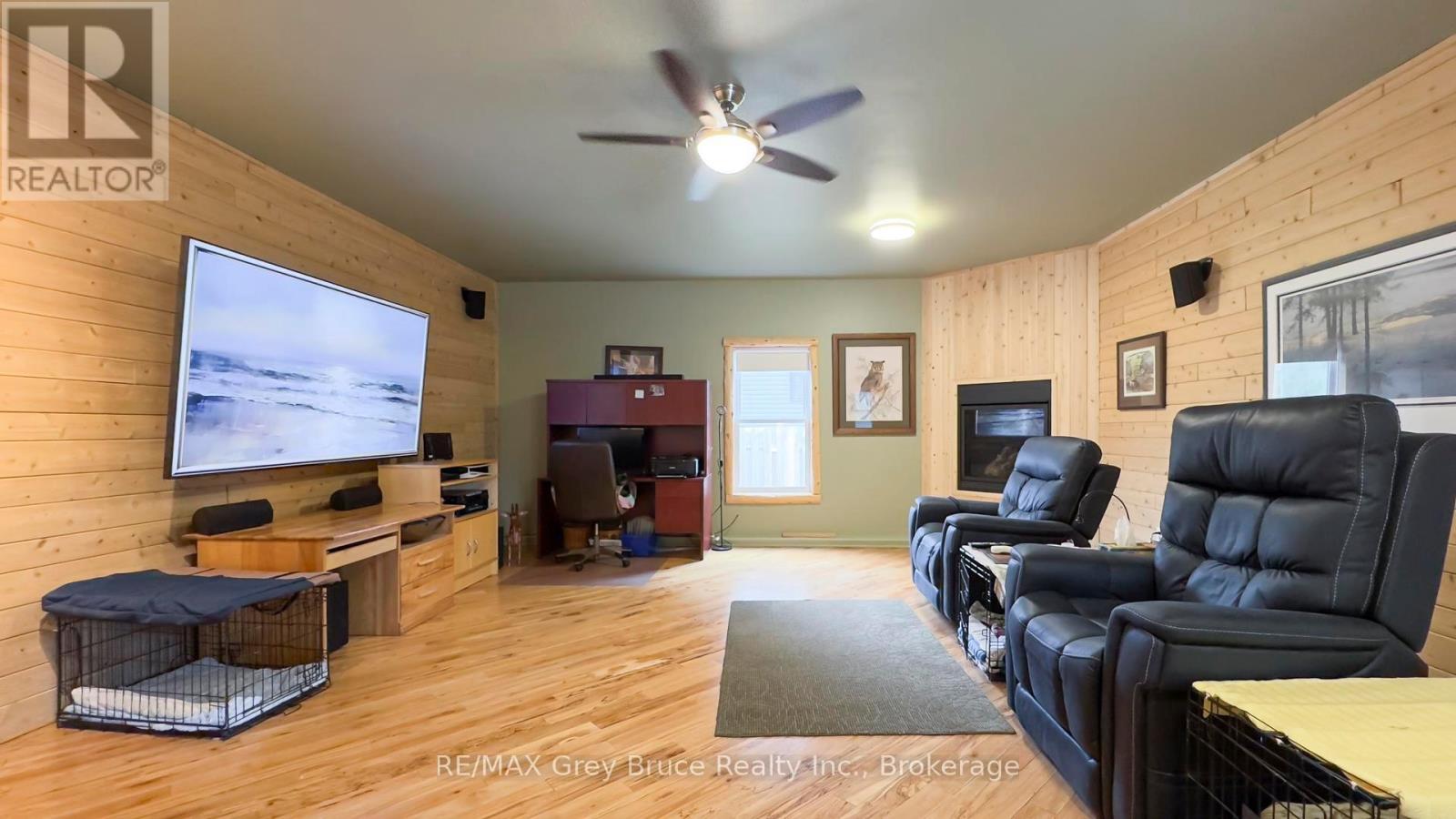 236 Bruce Street, South Bruce Peninsula, Ontario  N0H 2T0 - Photo 21 - X12224444