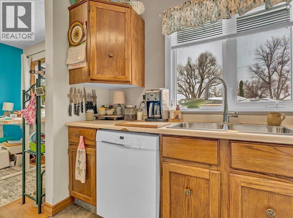 76 12 Street Sw, Medicine Hat, Alberta  T1A 4T3 - Photo 16 - A2305143